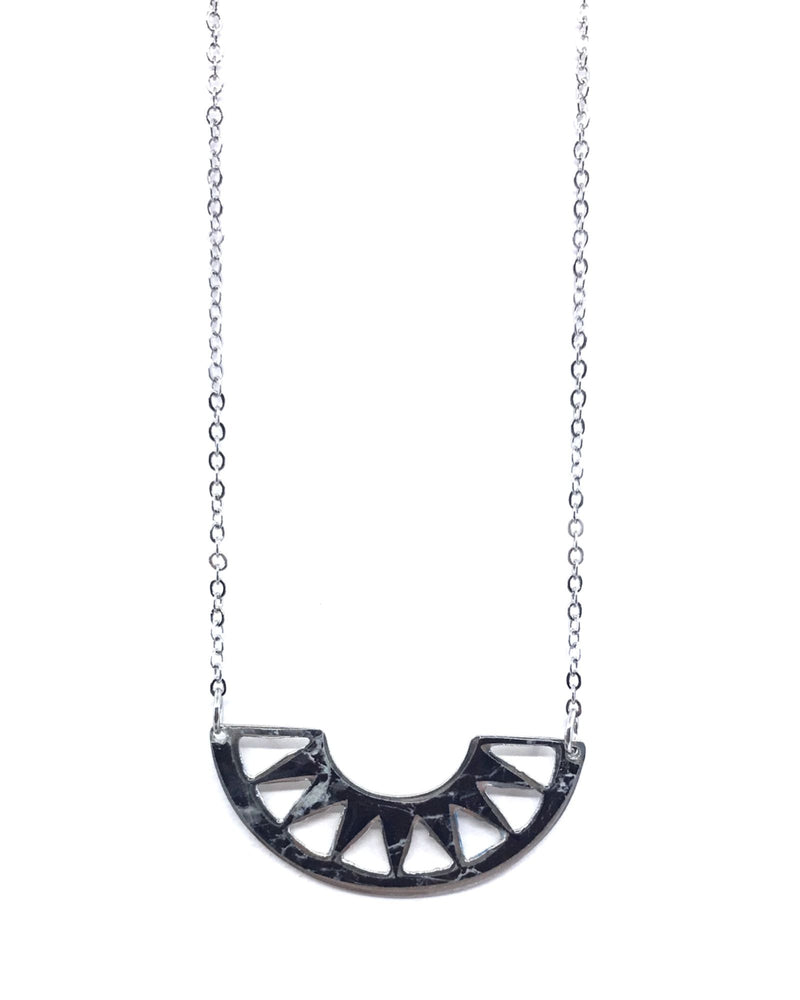 Cora necklace - Black marble pewter