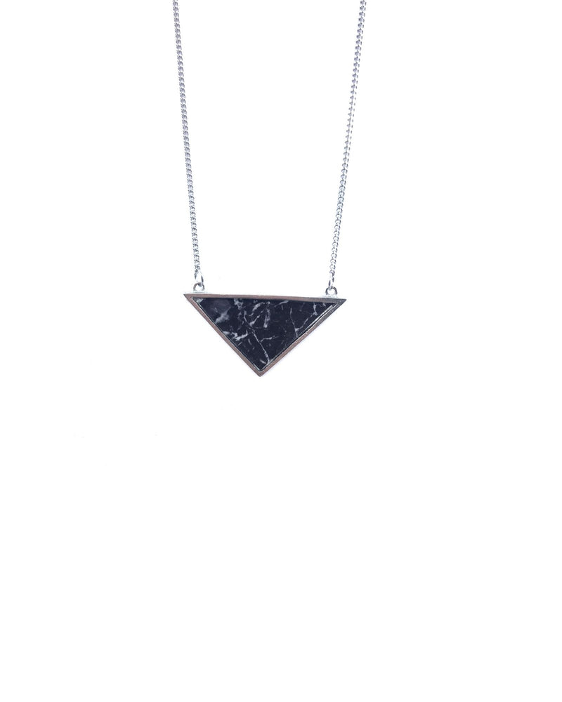 Collier Iris Long- Étain, Marbre Noir